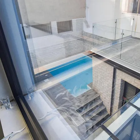 Casa vacanze Beautiful In With Outdoor Swimming Pool *