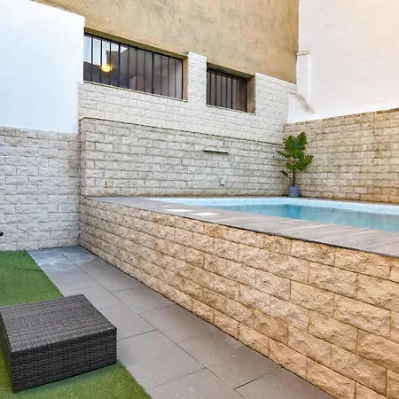 Beautiful In With Outdoor Swimming Pool Catania